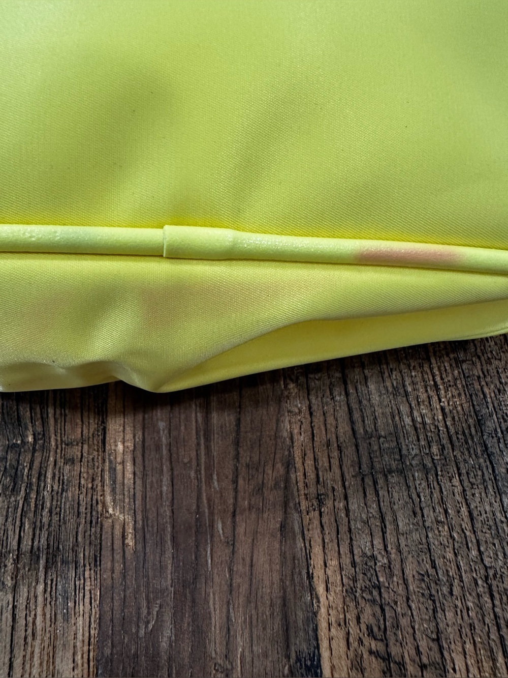 Versace Neon Yellow Parfums Pouch - Picture 5 of 12